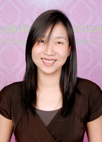 รูป แพทย์หญิง ชมพูนุท คุณาวิกติกุล